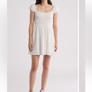 Elodie Dress Size XS White Smocked Linen Blend Puff Sleeve Mini Graduation NWT